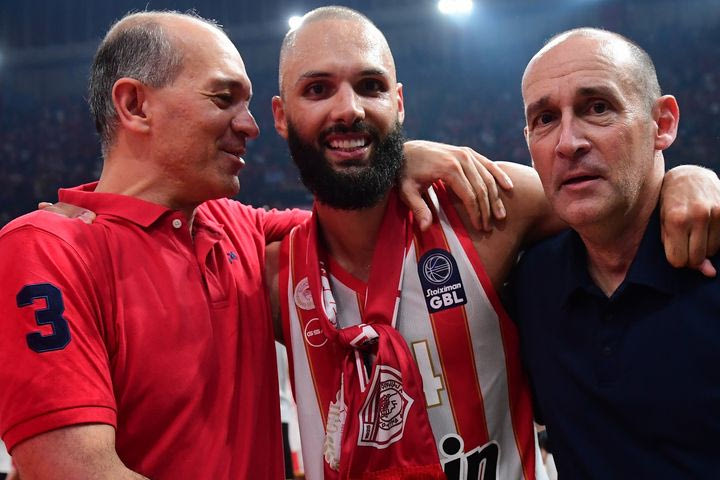 Φουρνιέ για Αγγελόπουλους: “Eίμαι ευγνώμων που παίζω σε μία ομάδα που έχει τόσο σπουδαίους ιδιοκτήτες”