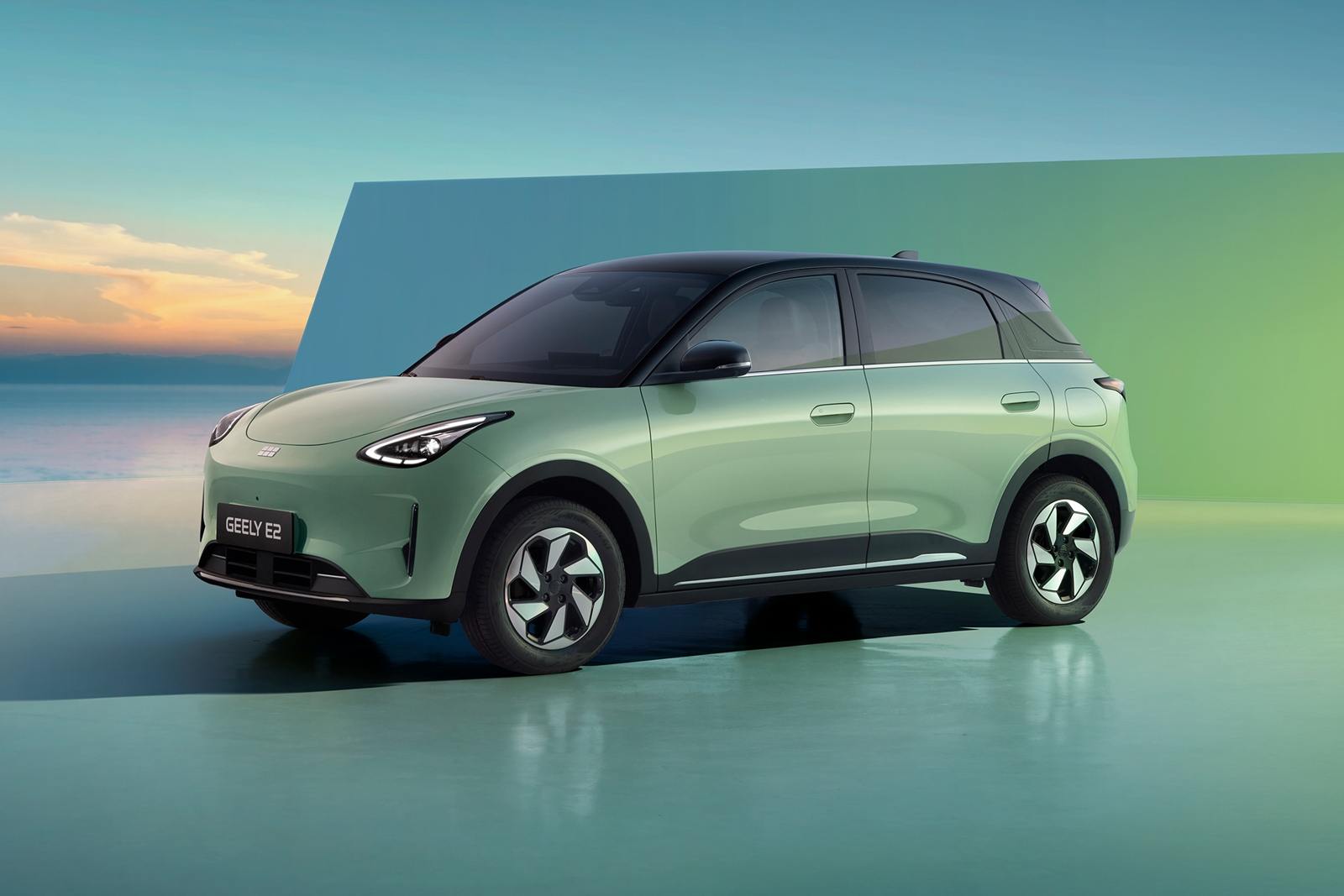 Το Geely E2 συμπλήρωσε 1 εκατομμύριο μονάδες και συνεχίζει- Στην Ελλάδα με 19.990 ευρώ                                          Το Geely E2 συμπλήρωσε 1 εκατομμύριο μονάδες και συνεχίζει- Στην Ελλάδα με 19.990 ευρώ