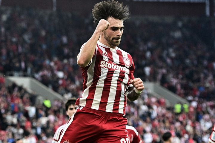 Ολυμπιακός – Καλαμάτα 5-0: Το τρένο του Ιμανόλ παρέσυρε τη Μαύρη Θύελλα με χατ-τρικ του Ζότα κι έκανε το 7×7