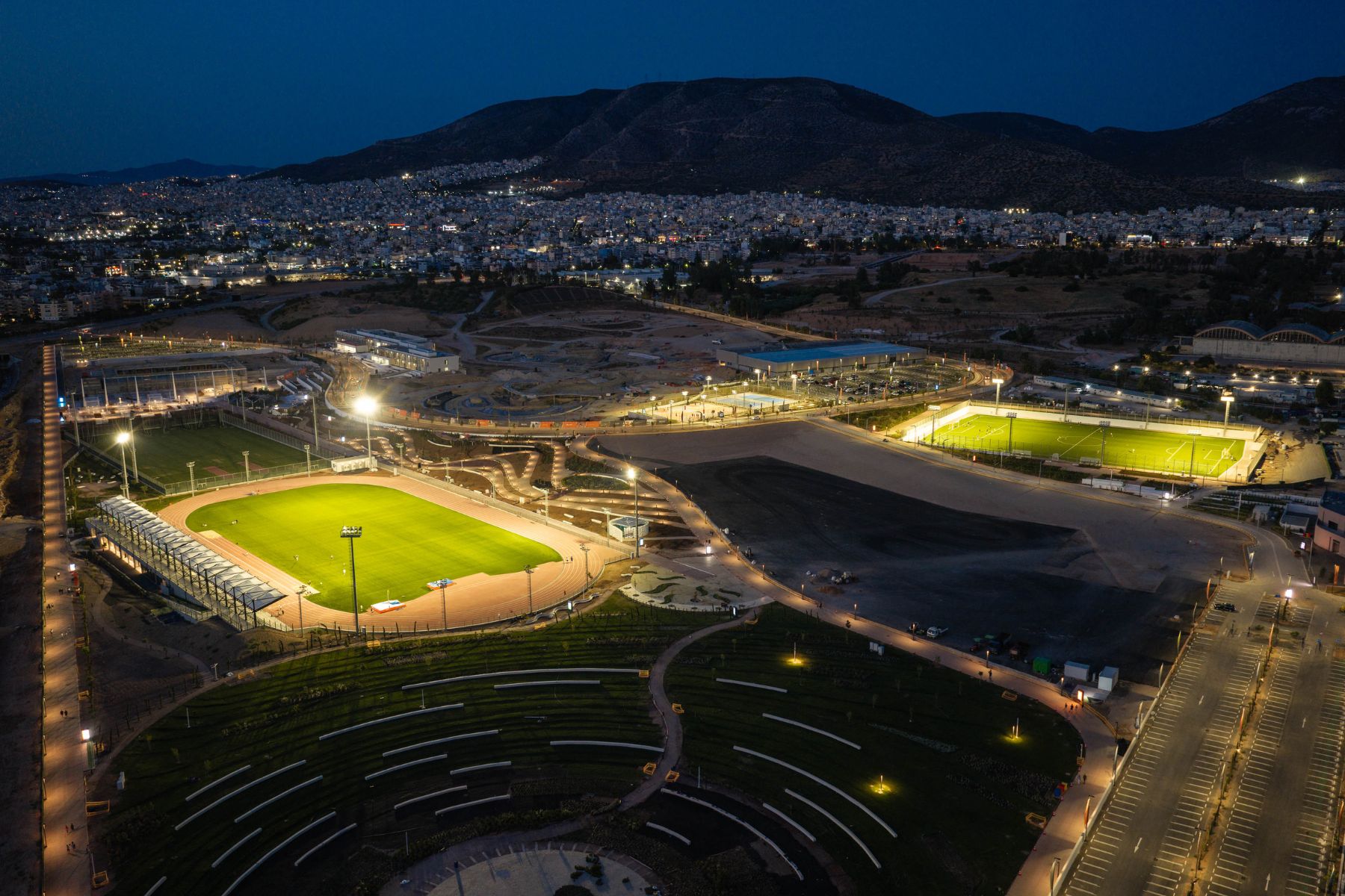 The Ellinikon Sports Park: Εκεί όπου ο αθλητισμός γίνεται υπόθεση όλης της παρέας                                          The Ellinikon Sports Park: Εκεί όπου ο αθλητισμός γίνεται υπόθεση όλης της παρέας