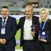 Εθνική Ελλάδας: Η UEFA τίμησε την Κακαμπούκη για τις 100 συμμετοχές με τη γαλανόλευκη