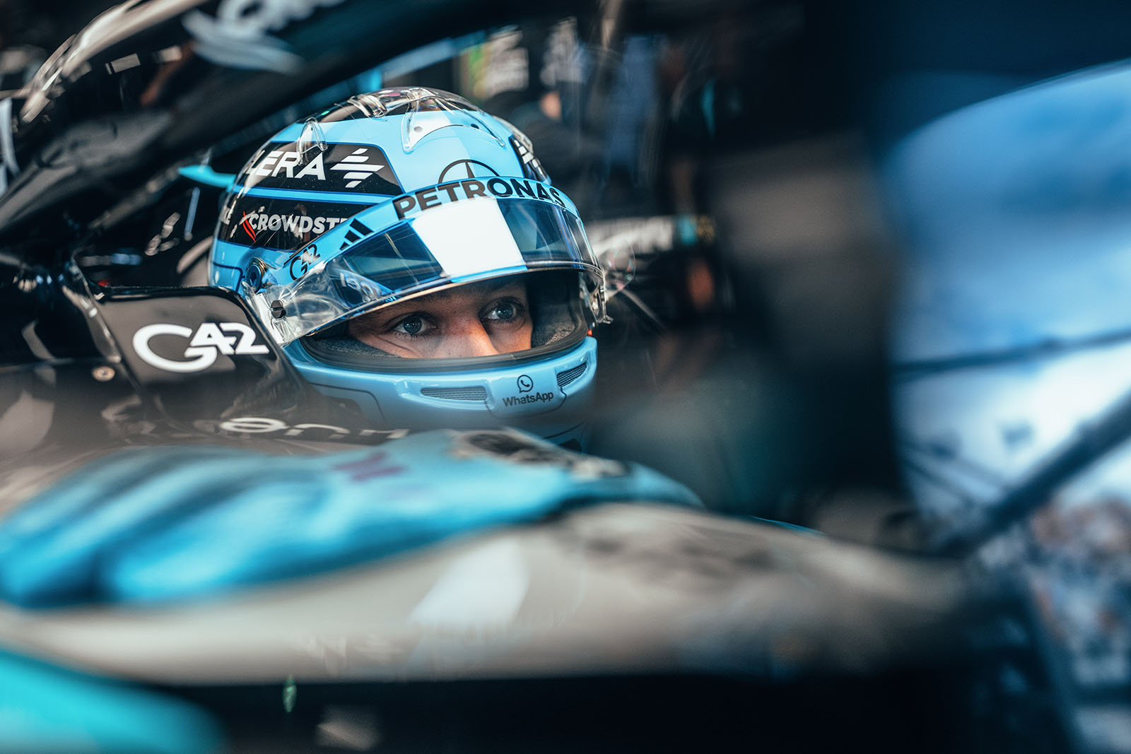 Ο τίτλος της F1 γέρνει κι άλλο προς τον Αντονέλι: Ποινή θέσεων για τον Ράσελ στην εκκίνηση της Σιγκαπούρης                                          Ο τίτλος της F1 γέρνει κι άλλο προς τον Αντονέλι: Ποινή θέσεων για τον Ράσελ στην εκκίνηση της Σιγκαπούρης
