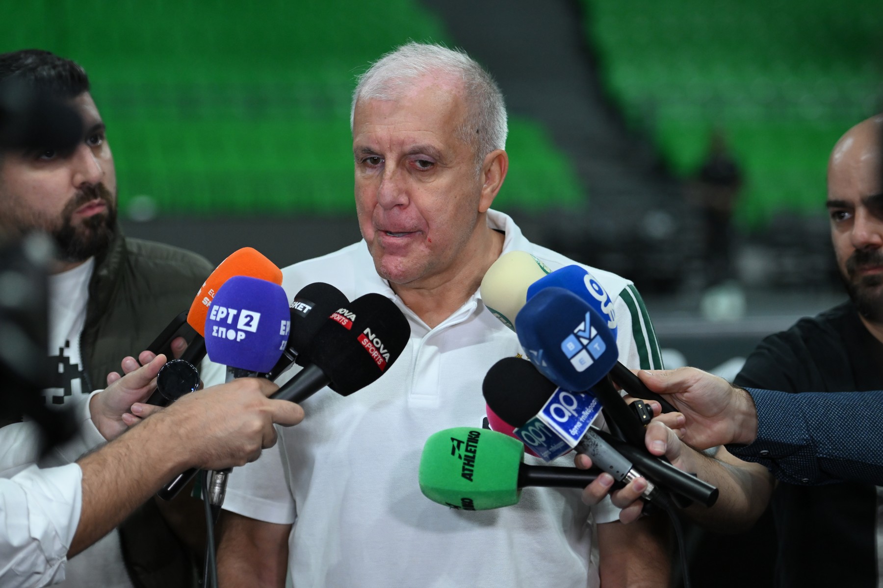 Ομπράντοβιτς: "Δεν με ενδιαφέρει αν κερδίζεις ή αν χάνεις, πάντα θα πρέπει να αλλάζεις και να βελτιώνεις πράγματα"                                          Ομπράντοβιτς: "Δεν με ενδιαφέρει αν κερδίζεις ή αν χάνεις, πάντα θα πρέπει να αλλάζεις και να βελτιώνεις πράγματα"