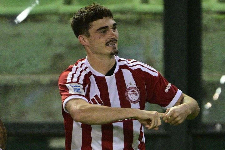Το φαλτσαριστό σουτ του Ρόκα για το 1-0 του Ολυμπιακού κόντρα στην Κηφισιά