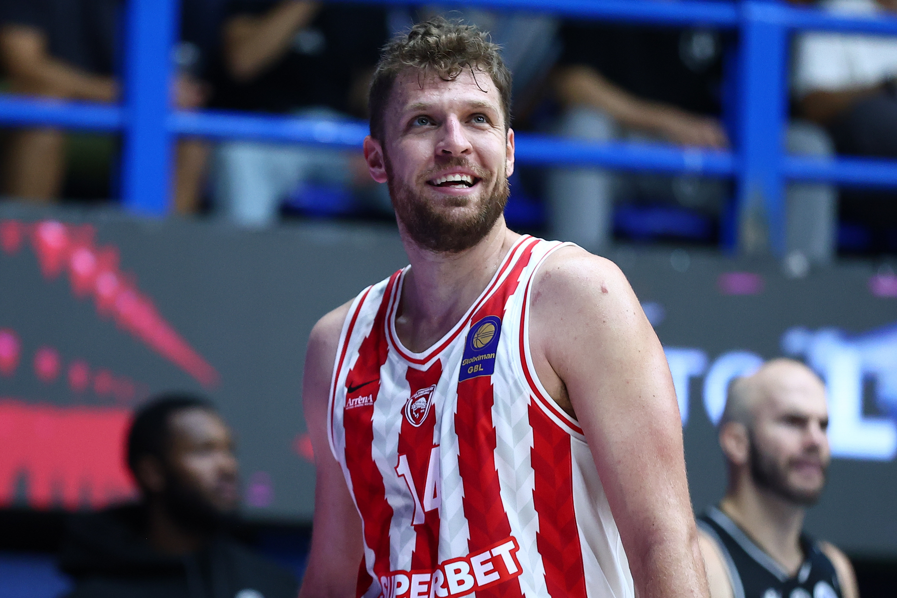Αποθέωση των GM’s του NBA στον Σάσα Βεζένκοβ: Ψηφίστηκε ως ο κορυφαίος παίκτης εκτός λίγκας
