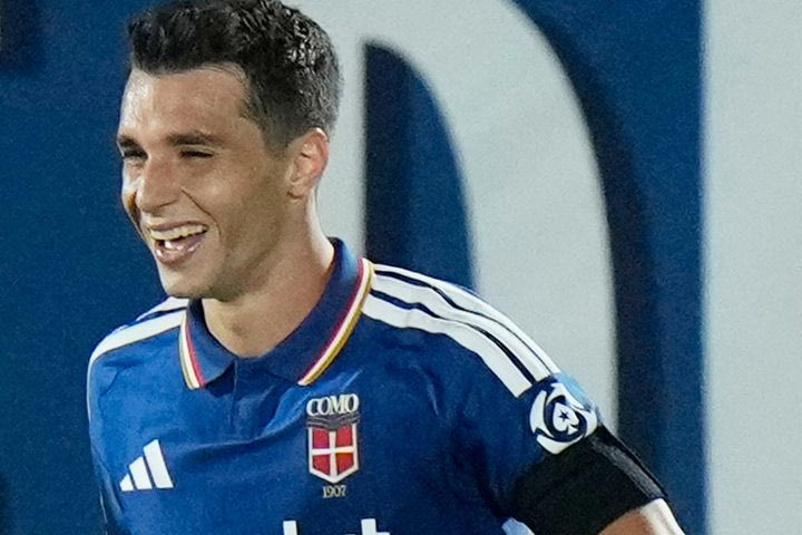 Ο Φάμπρεγκας αποκάλυψε τον λόγο που πήρε στην Κόμο τον Τάσο Δουβίκα