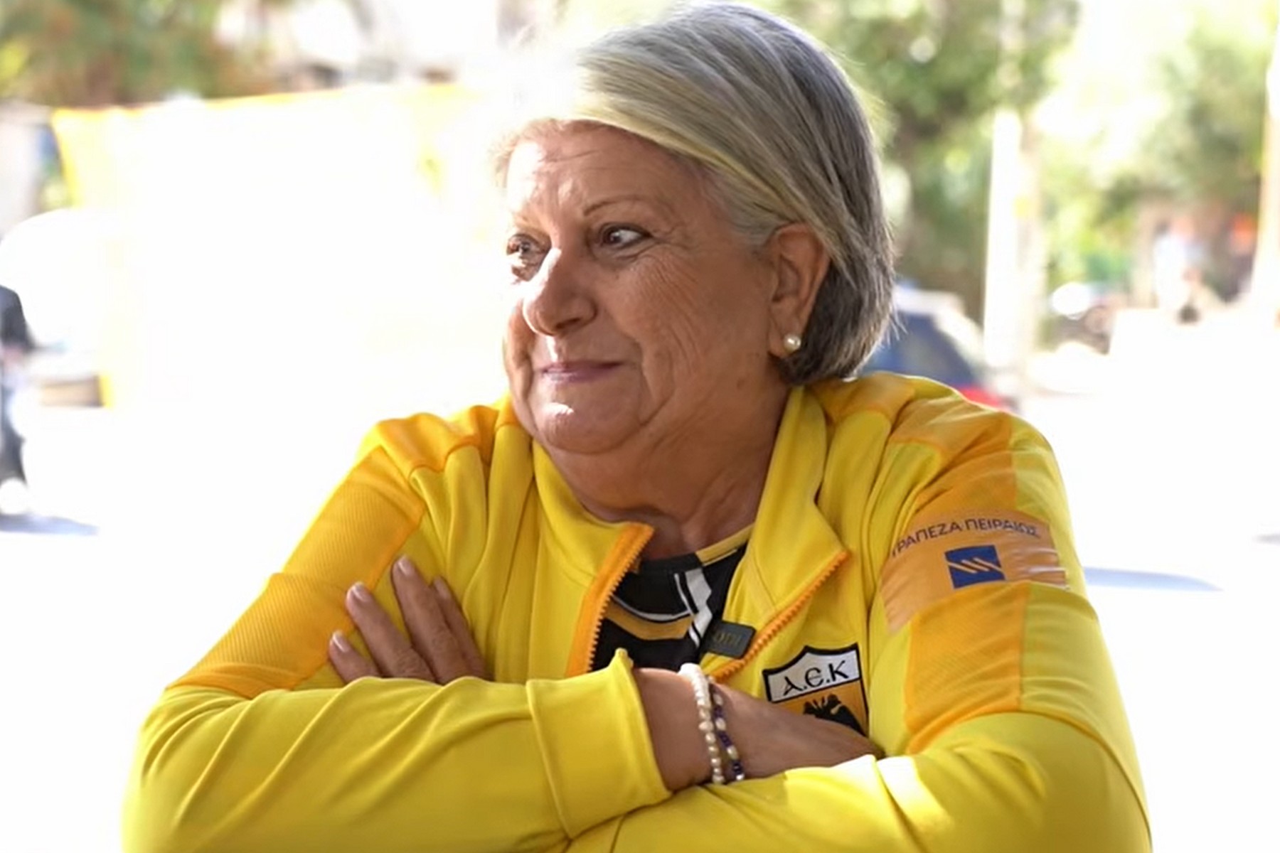 Η γιαγιά από την επική ιστορία του Μάρκο Νίκολιτς με το καπνογόνο: "Η ΑΕΚ είναι αγάπη, έρωτας και καψούρα"                                          Η γιαγιά από την επική ιστορία του Μάρκο Νίκολιτς με το καπνογόνο: "Η ΑΕΚ είναι αγάπη, έρωτας και καψούρα"