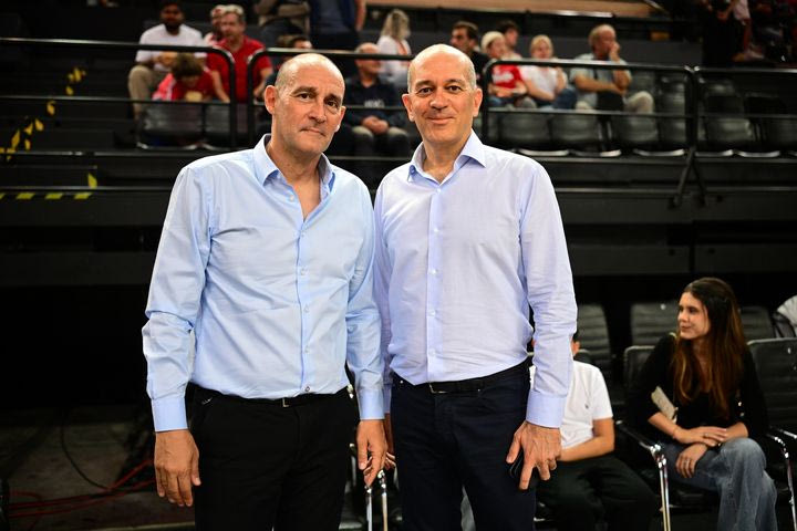 Παρουσία Αγγελόπουλων η πρεμιέρα του Ολυμπιακού στη SUNEL Arena