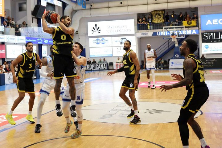 Τρίτη σερί νίκη ο Άρης - Έφυγε με το διπλό από την έδρα της Μυκόνου Betsson με πολυφωνία