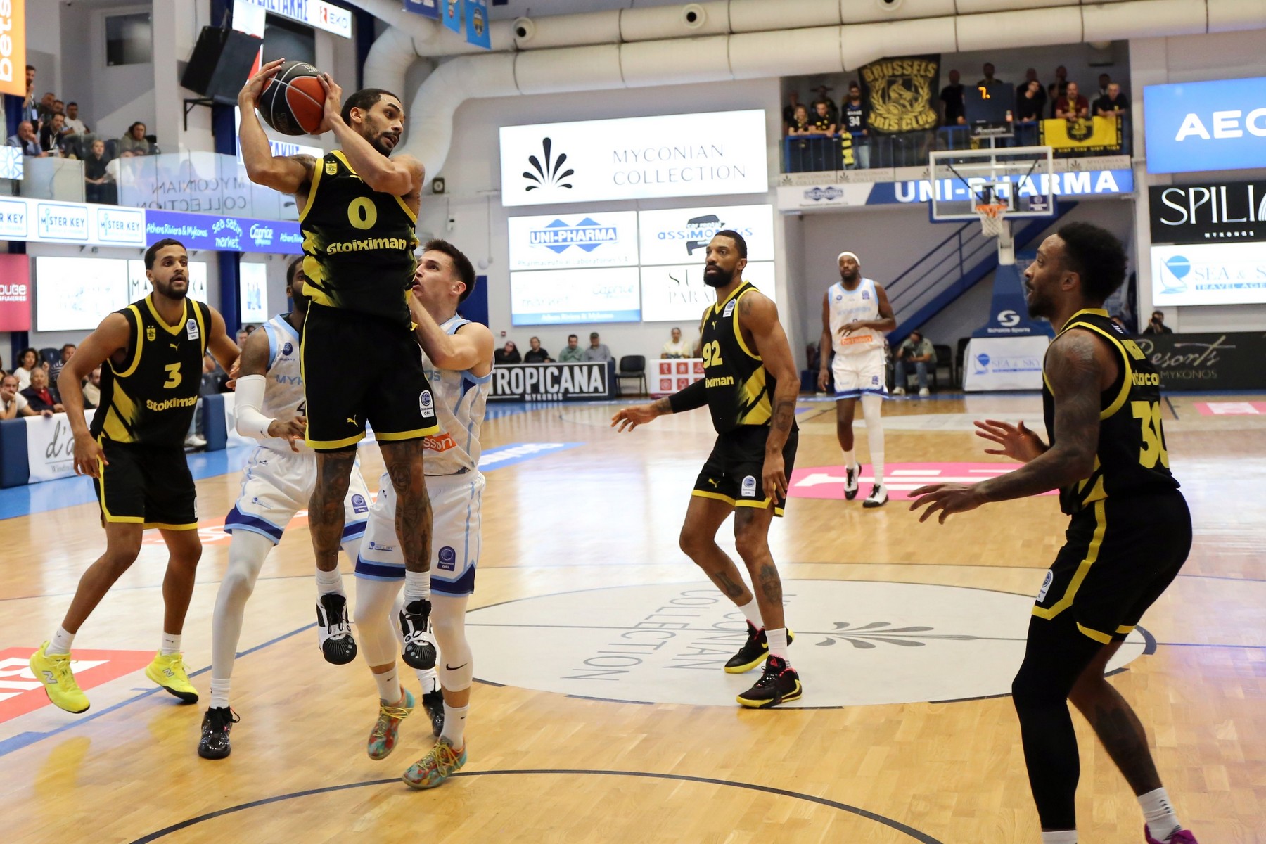 Τρίτη σερί νίκη ο Άρης - Έφυγε με το διπλό από την Μύκονος Betsson με πολυφωνία                                          Τρίτη σερί νίκη ο Άρης - Έφυγε με το διπλό από την Μύκονος Betsson με πολυφωνία