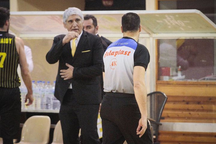 Όταν ο Παναγιώτης Γιαννάκης είχε αποβληθεί στο περιβόητο Φάρος Λάρισας - Άρης: Το ξέσπασμα του Δράκου και το "ντροπή σου" στον διαιτητή