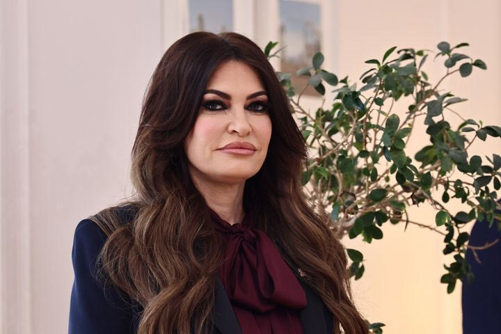Λευκός Οίκος: Ζητήσαμε από την Γκίλφοϊλ να παραιτηθεί