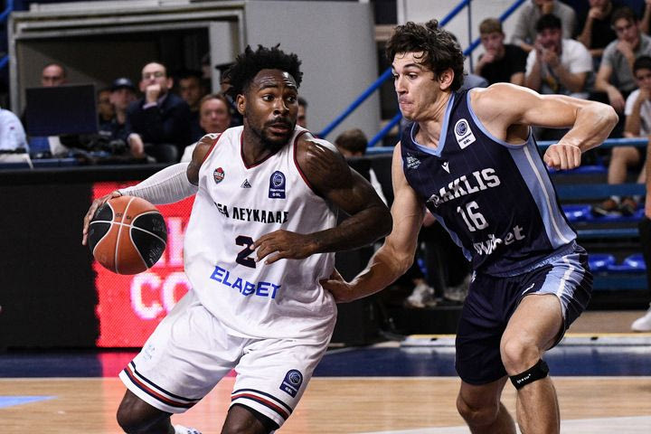 Δόξα – Ηρακλής 94-86: Η Λευκάδα πήρε στην παράταση την πρώτη της νίκη στην Stoiximan GBL με σπουδαία τριάδα Χάρμον, Ρόμπινσον, Σάρμα