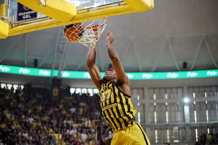 Το dunk show του Άρη κόντρα στην ΑΕΚ που ξεσήκωσε το Αλεξάνδρειο