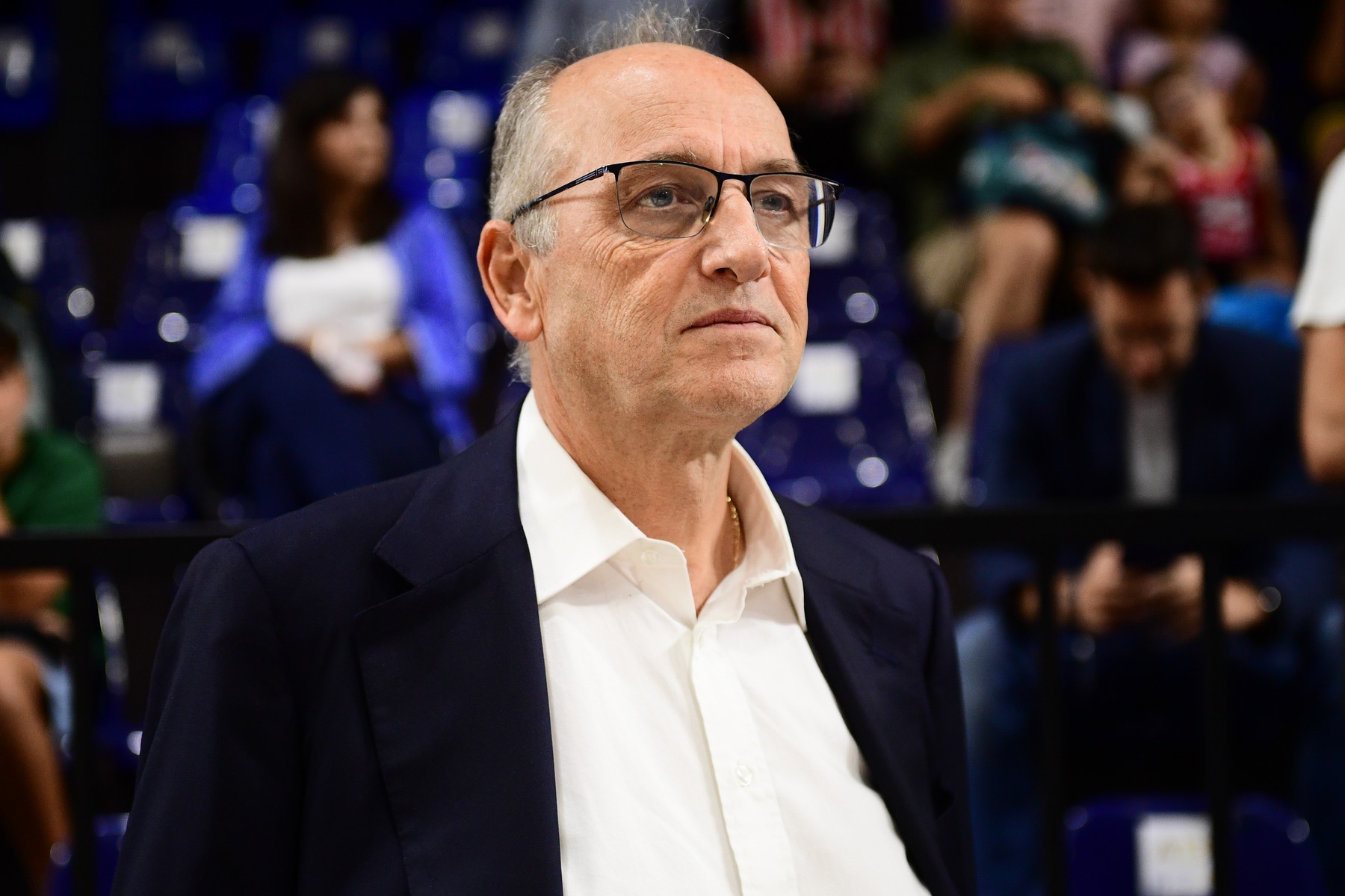 Εκπρόσωπος Τύπου ΕΛ.ΑΣ: “Έχει βρεθεί μεγάλο χρηματικό ποσό συνολικά και στους έξι συλληφθέντες”                                          Εκπρόσωπος Τύπου ΕΛ.ΑΣ: “Έχει βρεθεί μεγάλο χρηματικό ποσό συνολικά και στους έξι συλληφθέντες”