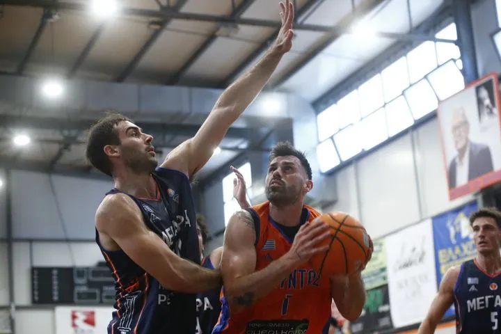 Αμύντας – Μέγαρα 65-62: Ο Μανοΐλοβιτς υπέγραψε τη ματσάρα στον Υμηττό με one man show