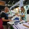 43ος Αυθεντικός Μαραθώνιος Αθήνας: Πώς παραλαμβάνουν τα μέλη των ομάδων τους αριθμούς και το υλικό της συμμετοχής τους