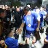 Ελλάδα: Χαμός στην άφιξη της Εθνικής στην Τούμπα – Πανικός και με τον Φαν Νιστερλόι