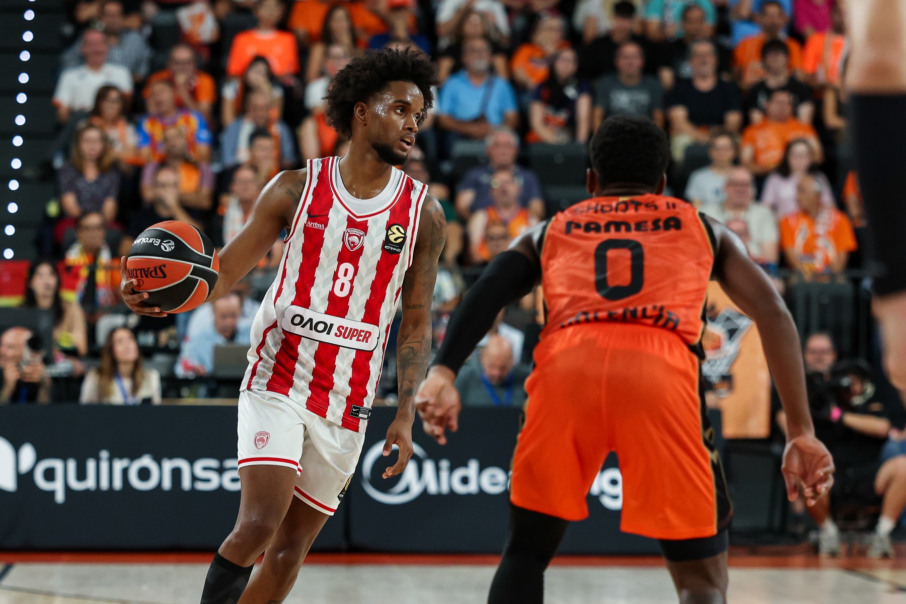 Αυτά έκανε ο Μοντέρο στην επιστροφή του στη Roig Arena με τη φανέλα του Ολυμπιακού                                          Αυτά έκανε ο Μοντέρο στην επιστροφή του στη Roig Arena με τη φανέλα του Ολυμπιακού