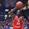 Το alley oop κάρφωμα του Εντζάι μετά από ασίστ του Φουρνιέ