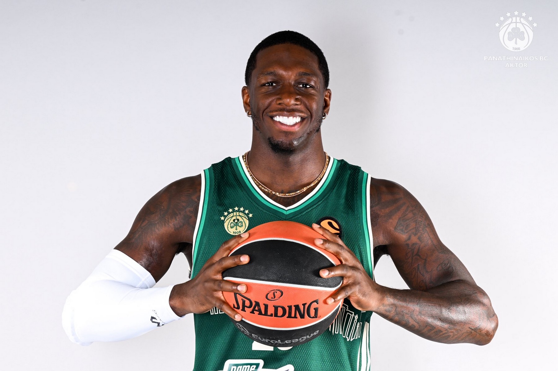 Ο Κέντρικ Ναν έβαλε σε σειρά τις 20 ομάδες της EuroLeague: Αυτές είναι οι έξι που βλέπει απευθείας στα playoffs                                          Ο Κέντρικ Ναν έβαλε σε σειρά τις 20 ομάδες της EuroLeague: Αυτές είναι οι έξι που βλέπει απευθείας στα playoffs