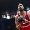 Ολυμπιακός: Πρόβλημα στη μέση ο Μιλουτίνοβ, δεν αγωνίστηκε καθόλου στο πρώτο μέρος με την Μπαρτσελόνα