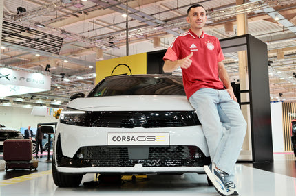 Οι παίκτες του Ολυμπιακού πήγαν στην Auto Athina για χάρη της Opel