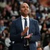 EuroLeague: Οι φίλοι της Παρί τρόλαραν τη Βιλερμπάν με πανό που έψαχναν τον Φρανσίκο, η απάντηση του Πάρκερ