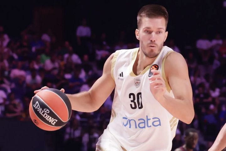 Κλουζ – Ντουμπάι 85-92: Η ομάδα του Πασκουάλ νίκησε με θετικό Πετρούσεβ – Δεν αγωνίστηκε ο Γουόκαπ