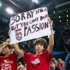 Οι νεαροί φίλοι του Ολυμπιακού έστειλαν μήνυμα: “Συγγνώμη NBA, αλλά δεν μπορείς να αγοράσεις το κόκκινο πάθος”