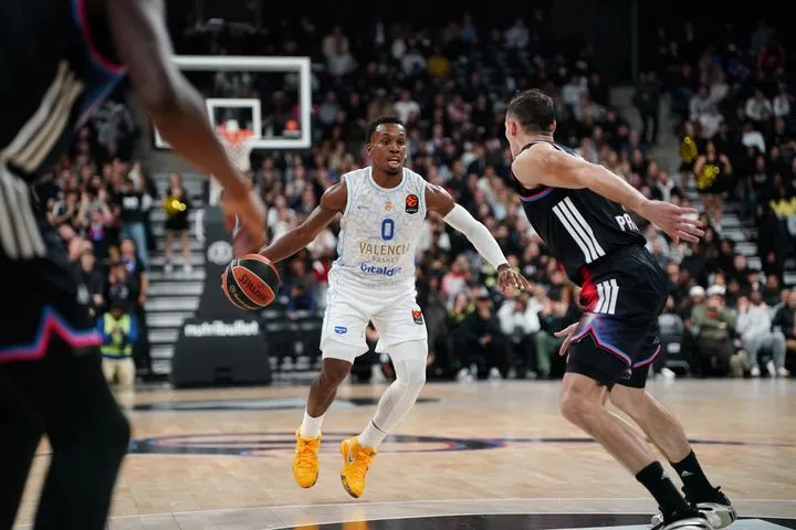 Παρί – Βαλένθια 93-104: Επιστροφή στις νίκες με μαέστρο Σορτς