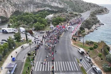 12ο Run the Lake Vouliagmeni: Ξεκίνησαν οι εγγραφές - Πότε είναι ο αγώνας