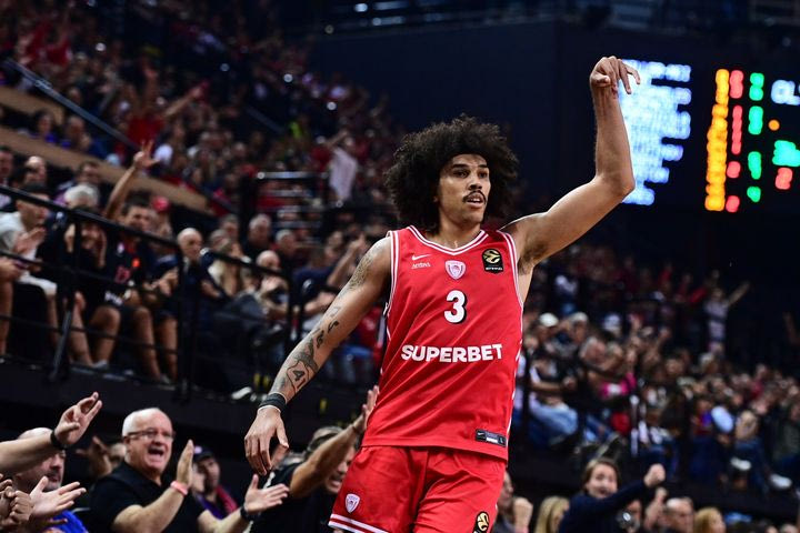 H βαθμολογία της EuroLeague μετά την ήττα του Ολυμπιακού από τη Φενέμπαχτσε